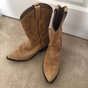 Frye Billy Boots - Tan - Size 8.5